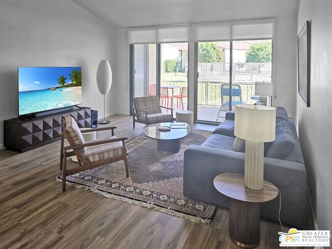 Building Photo - 1249 S La Verne Way