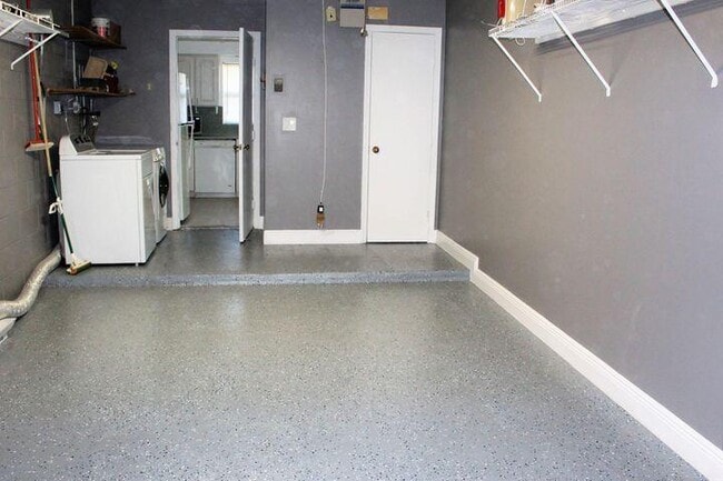 Building Photo - 9775 Tabebuia Tree Dr