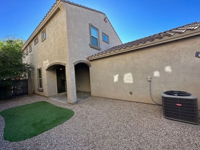 Building Photo - Higley Park near The Tyler, restaurants, g...