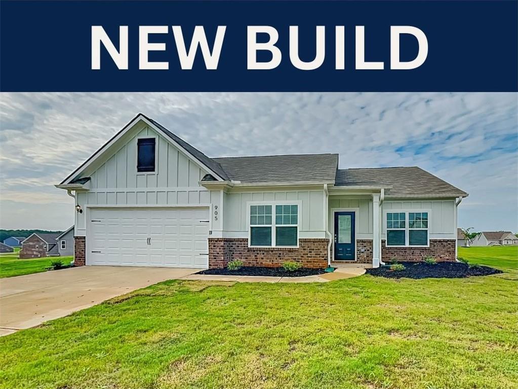 Foto principal - 905 Hesston Dr