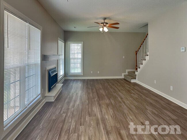 Foto del edificio - 2829 Rosemeade Dr