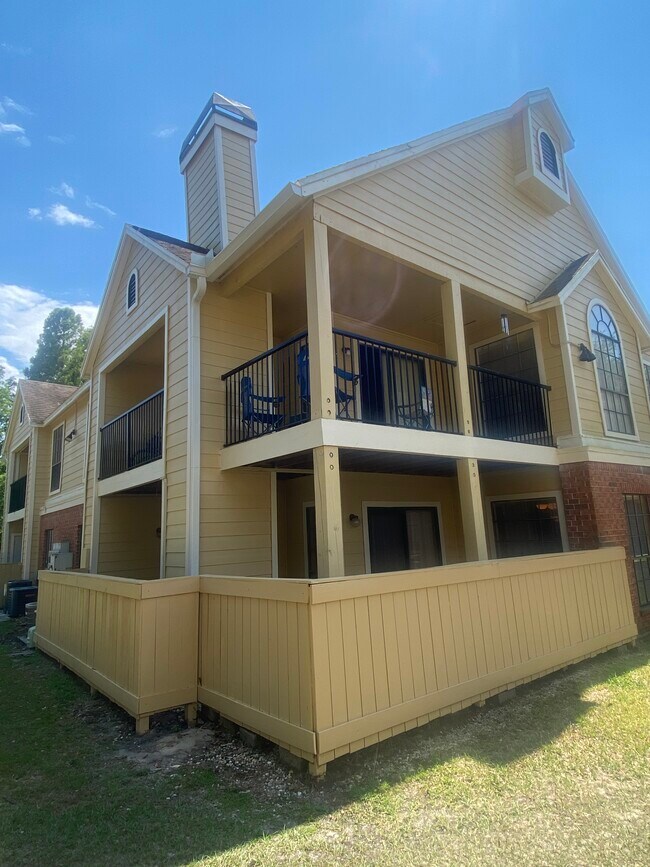 Foto del edificio - 8724 Mallard Reserve Dr