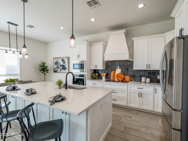 Building Photo - 28143 N QUINTANA Pl