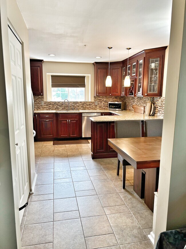 32 Village Dr Unit 32, Morristown, NJ 07960 Condo for Rent in