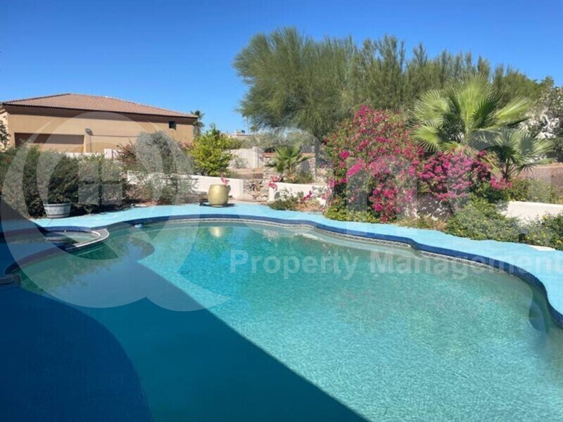 Foto del edificio - 10442 E Windrose Dr