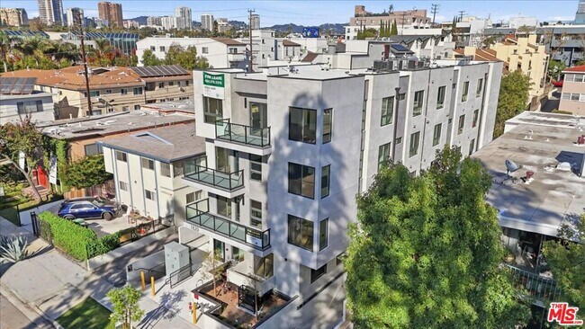 Foto del edificio - 1820 Prosser Ave