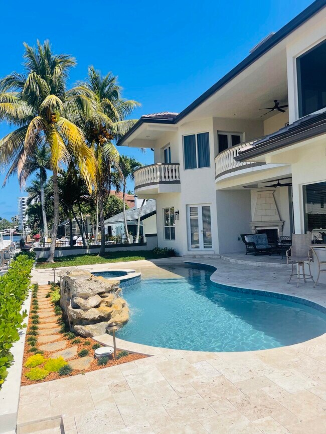 Foto del edificio - 945 Cypress Dr