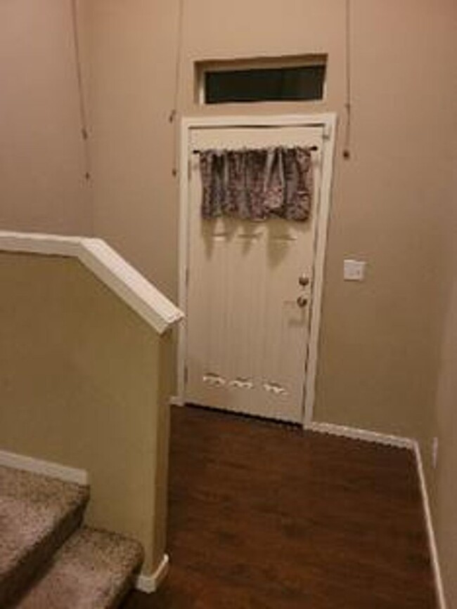 Building Photo - 4 Bed 2.5 Bath East Facing SFR Spanaway