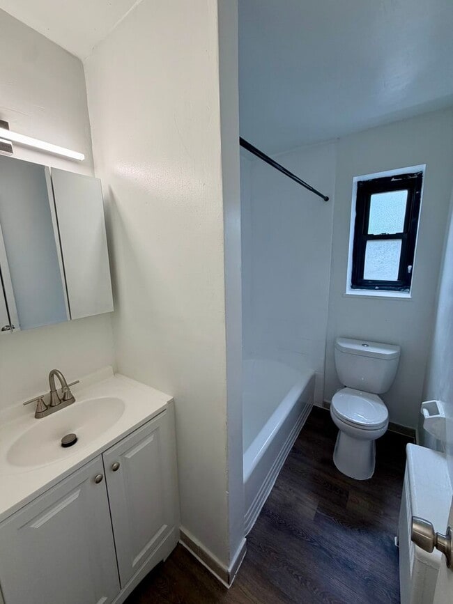 Interior Photo - 242 Prospect Street