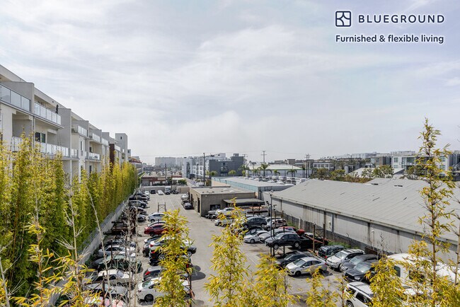 Foto del edificio - 4133 Redwood Ave