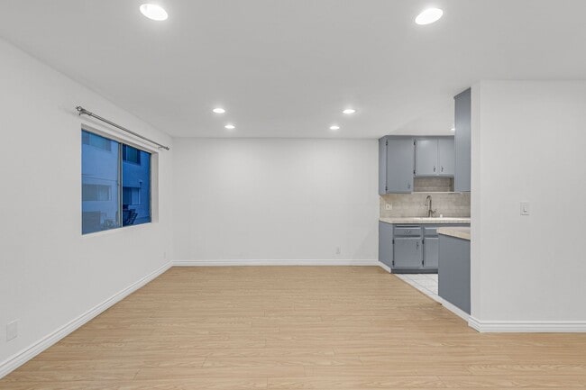 Foto del edificio - 121 Croft Ave