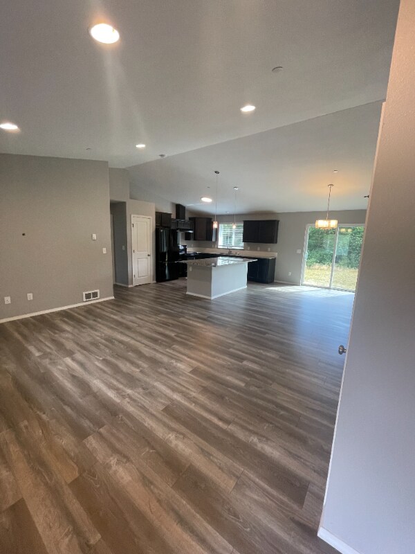 Building Photo - 501 Hooper Rd