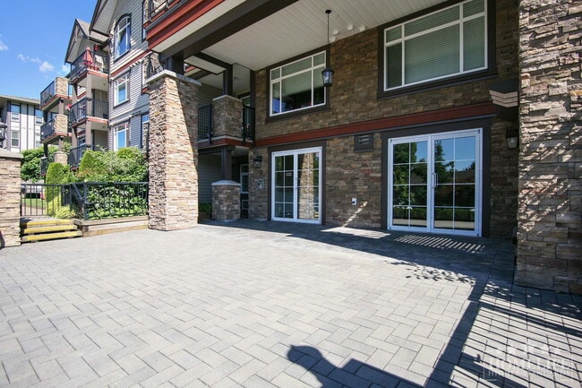 Building Photo - 1 Bed 1 Bath in Madison Crossing