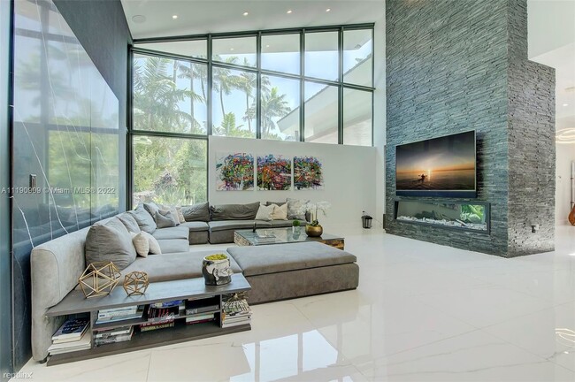 Foto del edificio - 7 br, 6 bath House - 6783 SW 104th St