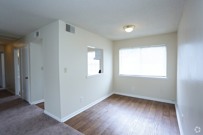 Interior Photo - Center Pointe Landings