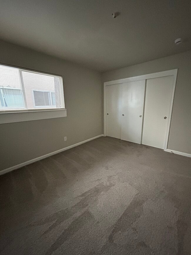 bedroom 1 - 2829 Apple Valley Ln