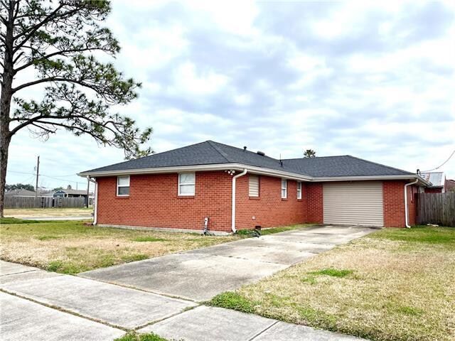 Foto del edificio - 10002 Claiborne Ave