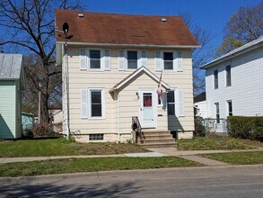 Building Photo - 1713 Wood St