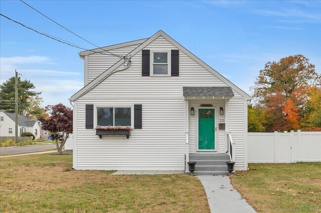 Building Photo - 21 Deepwood Dr