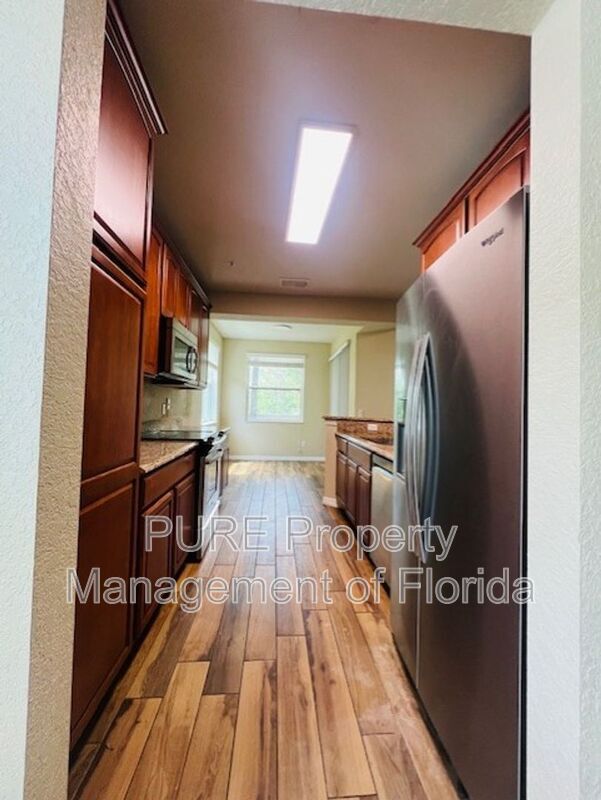 Building Photo - 8317 Bella Vida Cir