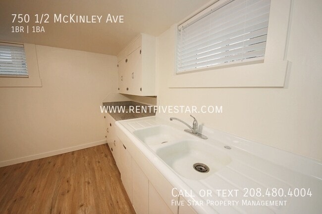 Building Photo - 750 1/2 McKinley Ave-