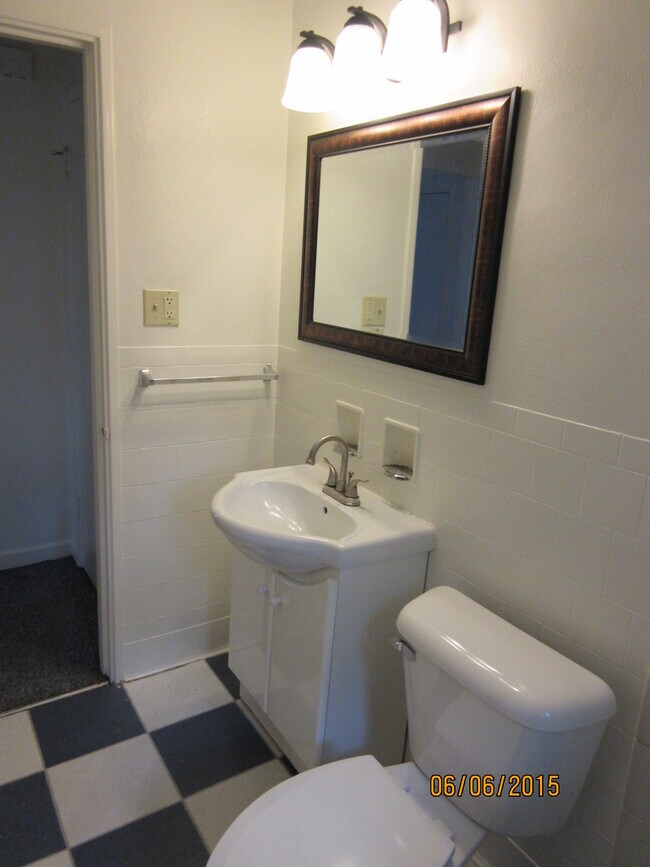 Foto del edificio - 524 Imo Dr