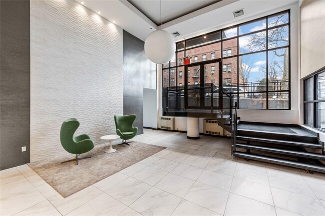 Building Photo - 43-12-43214 214th Pl