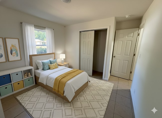 Building Photo - 2404 Spurgeon St