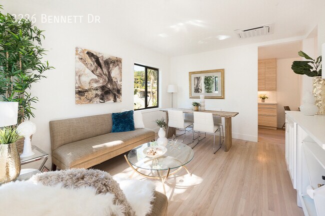 Foto del edificio - 3226 Bennett Dr