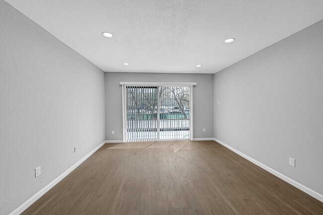 Foto del edificio - 7555 Katy Fwy