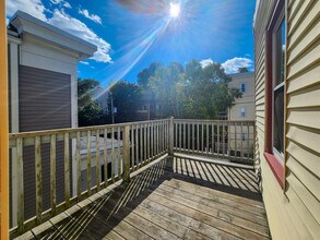 Building Photo - 12 Fox St