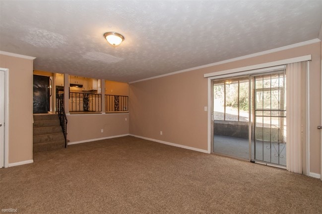 Building Photo - 3927 Wildwood Lake Dr SW
