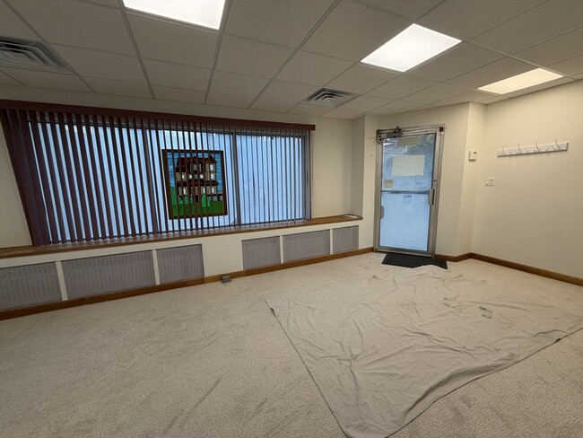 Building Photo - 4155 W Addison St