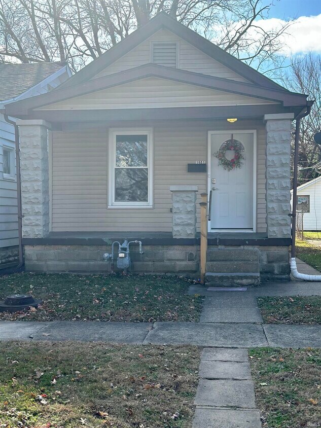 Foto principal - 1501 E Illinois St