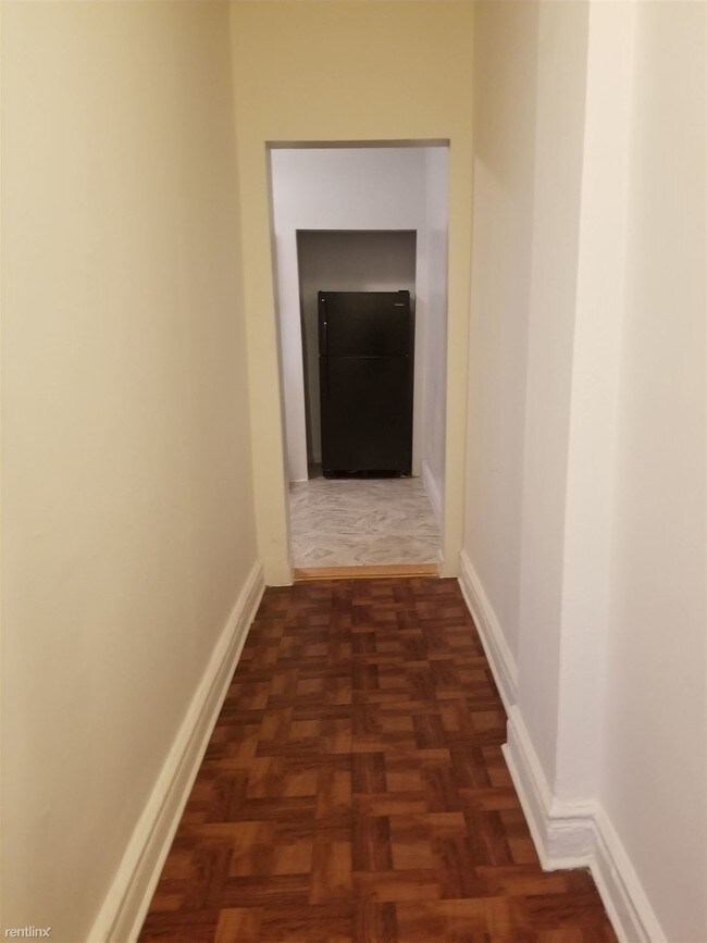 Foto del edificio - 1 br, 1 bath  - 1250 Morris Ave