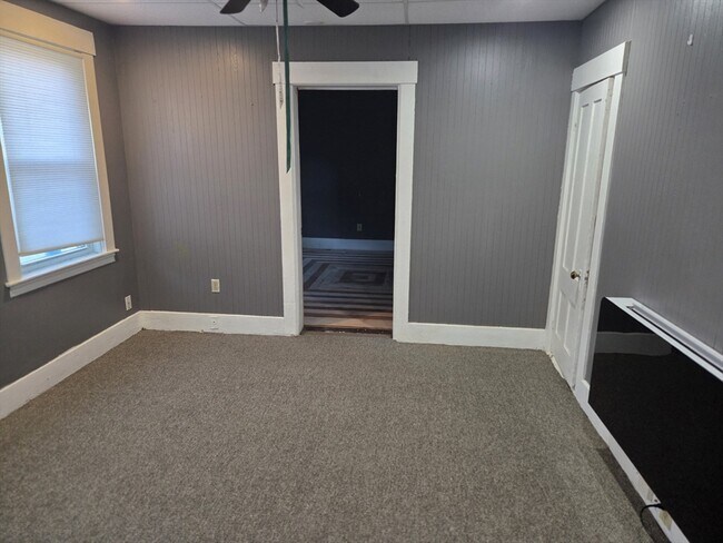 Building Photo - 230 Kimball St