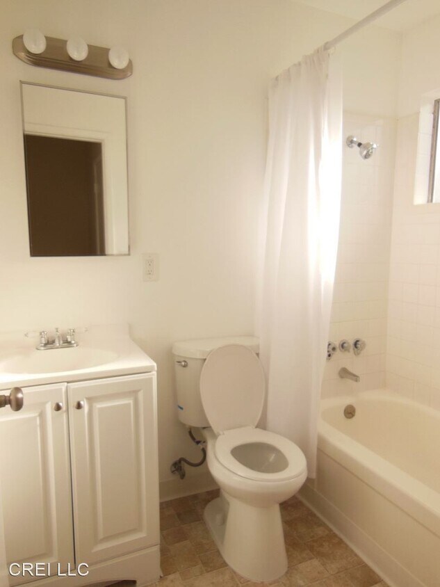 Foto principal - 161 Oak Ave