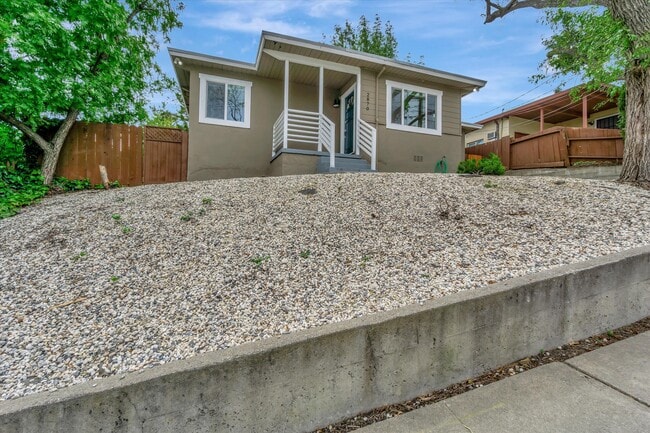 Foto del edificio - 2870 Hilltop Rd