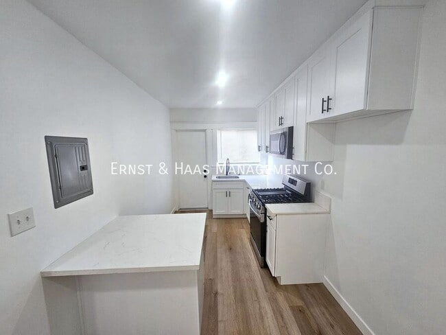 Foto del edificio - 1306 E Hellman St