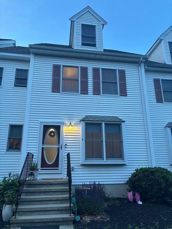 Primary Photo - 955 Pleasant St