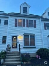 Building Photo - 955 Pleasant St