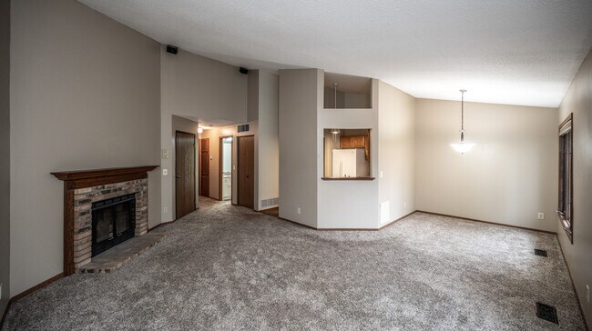 Techo abovedado - 3589 Blue Jay Way