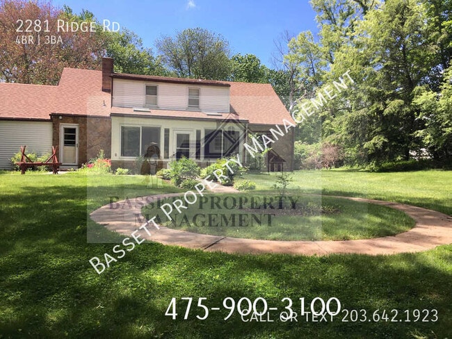 Foto del edificio - 2281 Ridge Rd