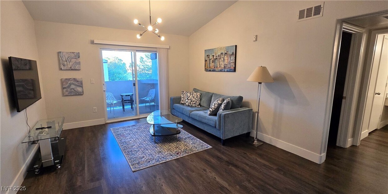 Foto principal - 7255 W Sunset Rd