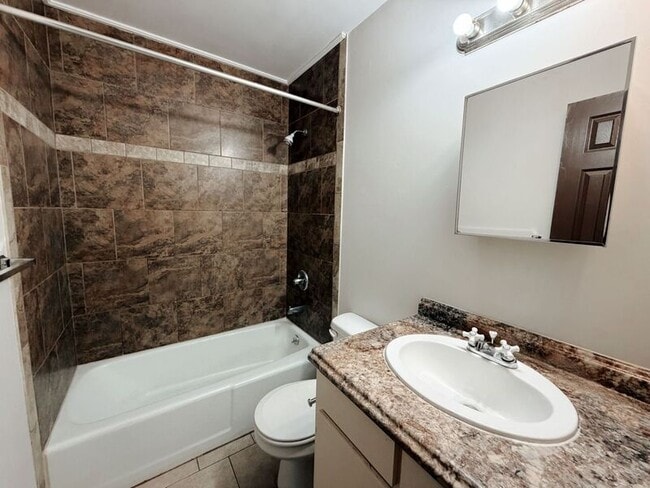 Foto del edificio - 155 Sycamore Ln