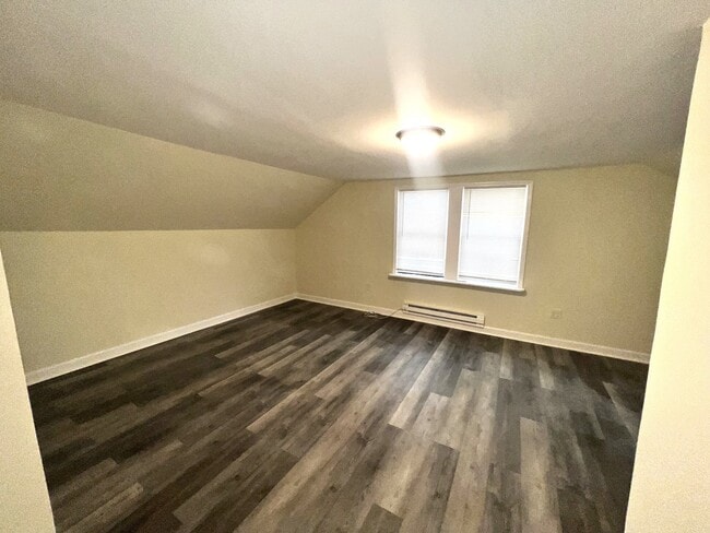 Building Photo - 1233 W 71st Pl