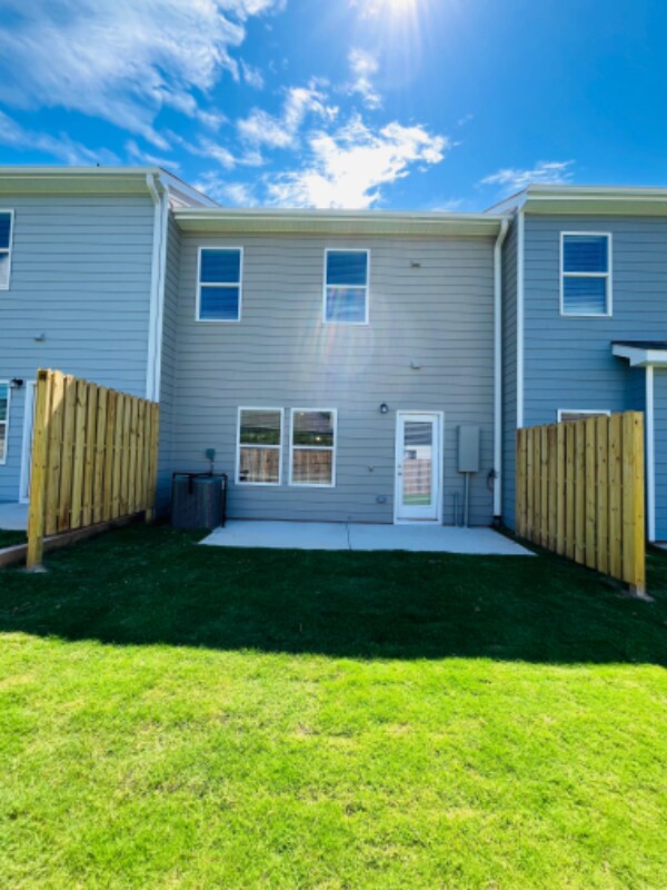 Foto del edificio - 11707 Chatham Dr