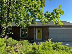Building Photo - 10935 W Powderhorn Ct