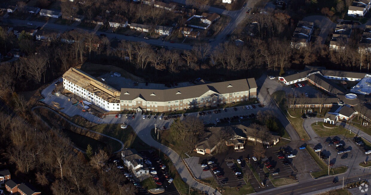 Foto aérea - West Clay Senior Living