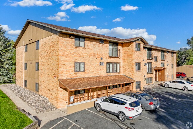 Building Photo - 2517 Goettens Way